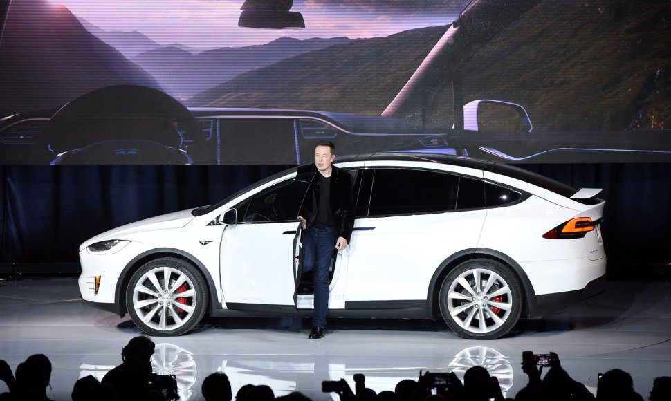 „Tesla Model X“ pristatymas