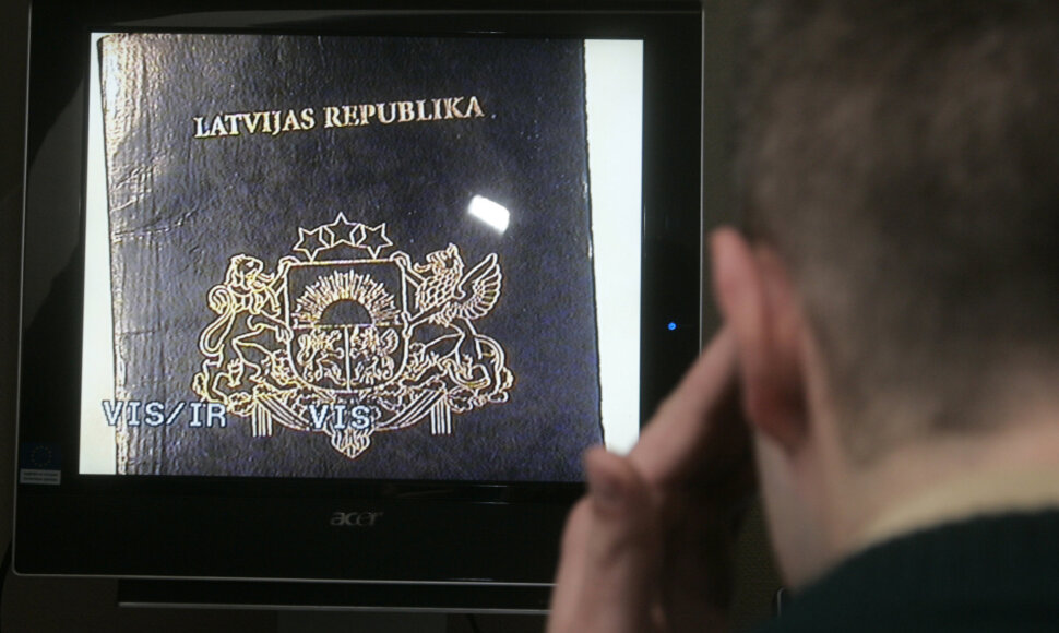 Dokumentų patikra Latvijos ir Rusijos pasienyje