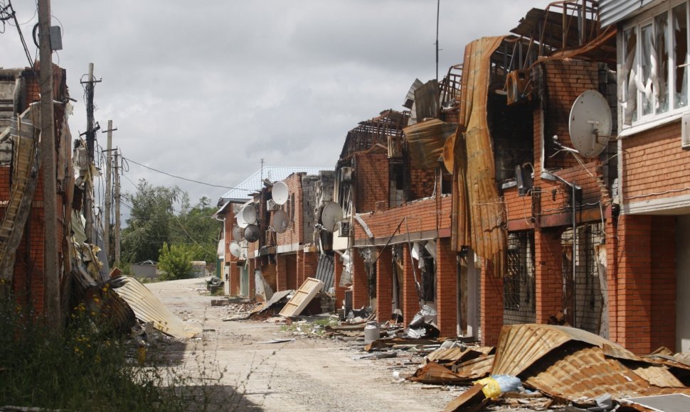 Sugriauti namai Širokine, Ukrainoje