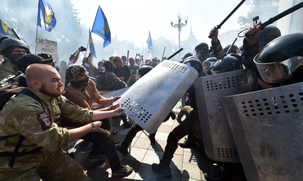 Protestai prie Ukrainos Aukščiausiosios Rados
