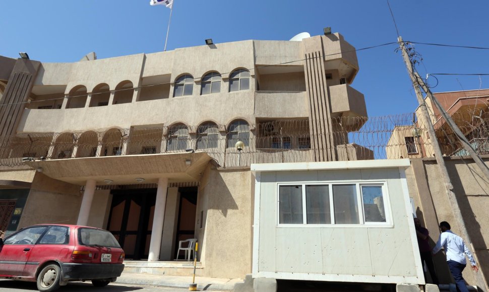 Libijoje įvykdyta ataka prieš Pietų Korėjos ambasadą. 