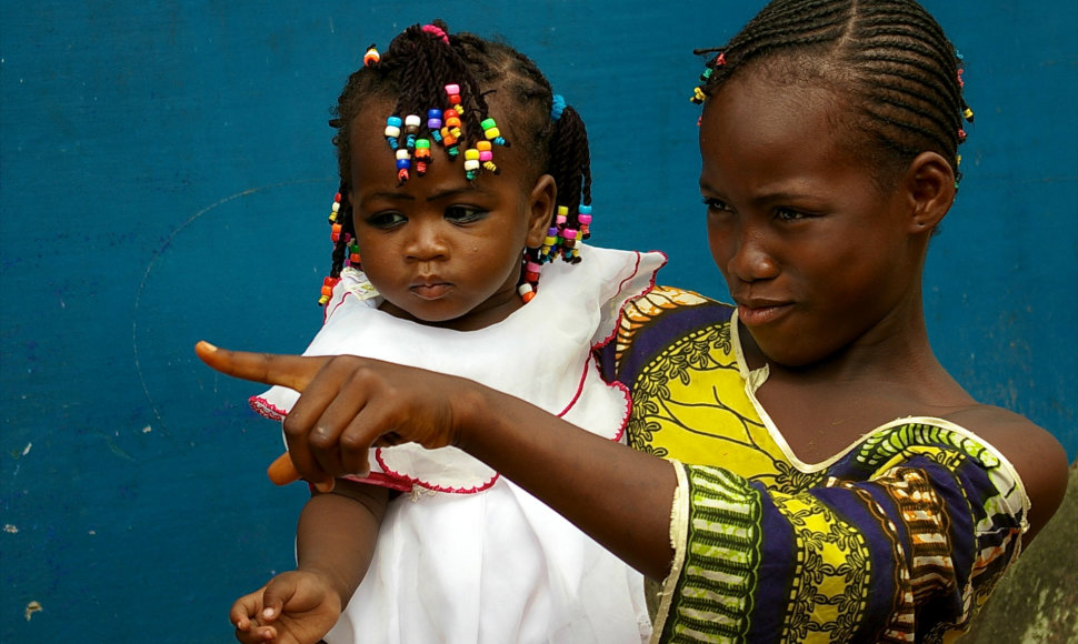 Fotokonkurso tikslas – atskleisti besivystančių šalių aktualijas/ Živilės Eidukevičiūtės nuotraukoje įamžintos Togo gyventojos.