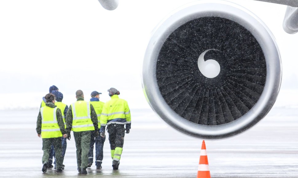 Vilniaus oro uoste nusileido Prancūzijos karinių oro pajėgų lėktuvas Airbus A310