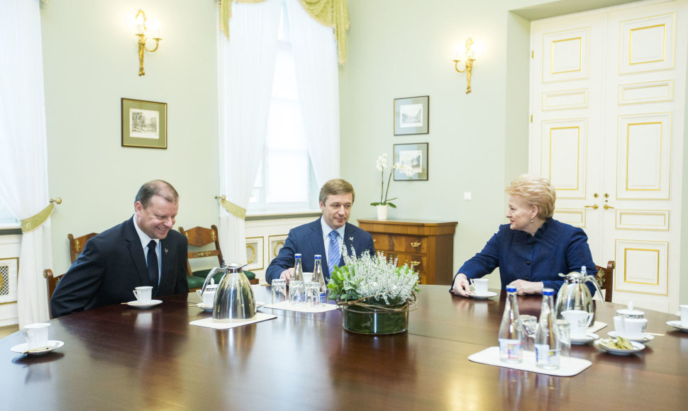 Saulius Skvernelis, Ramūnas Karbauskis ir Dalia Grybauskaitė