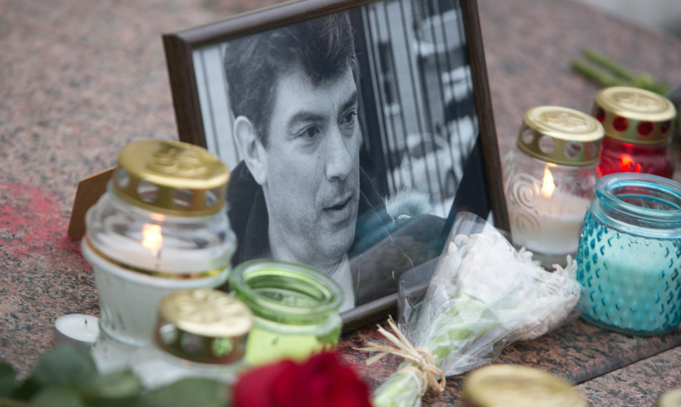Vilniaus Katedros aikštėje pagerbtas nužudyto Boriso Nemcovo atminimas