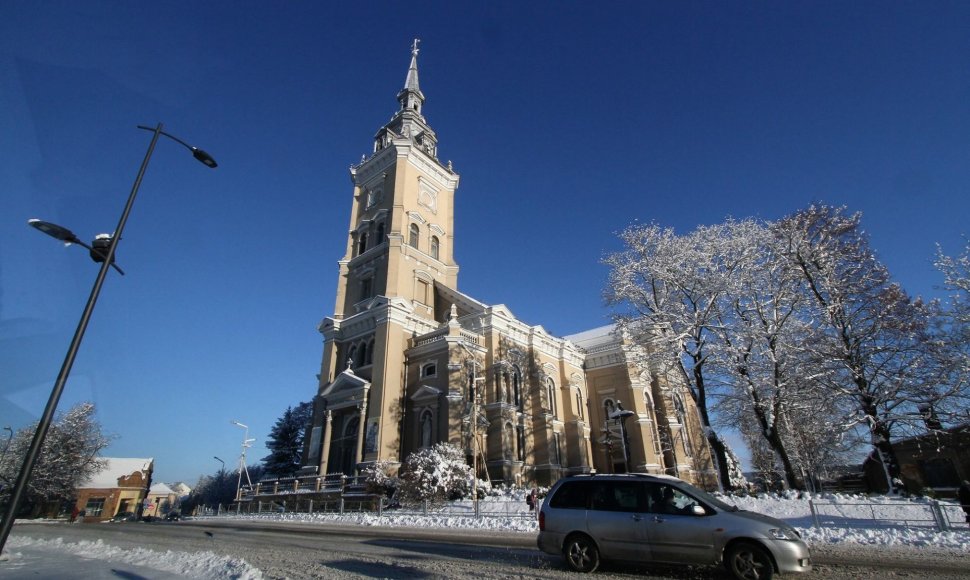 Žiemos grožis atperka kelininkų apsileidimus