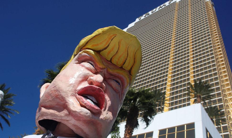 Protestas prie D.Trumpo viešbučio Las Vegase
