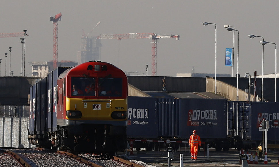 Iš Kinijos į Londoną atvykstantis  tiesioginis krovininis traukinys