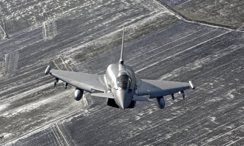 Italijos naikintuvas Eurofighter Typhoon.