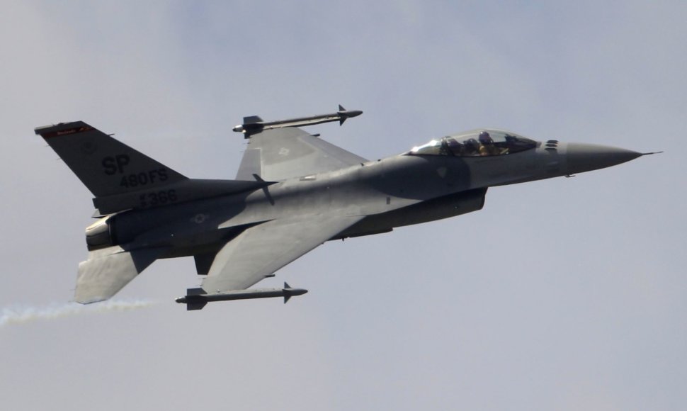 F-16 „Fighting Falcon“ naikintuvas