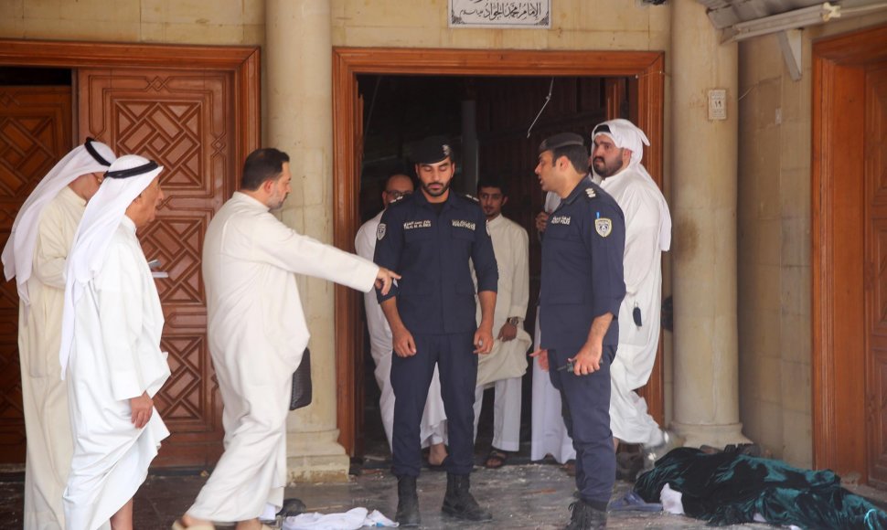Teroristinis išpuolis Kuveito mečetėje