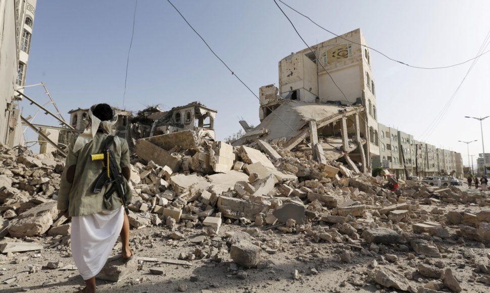 Bombarduojama Jemeno sostinė Sana
