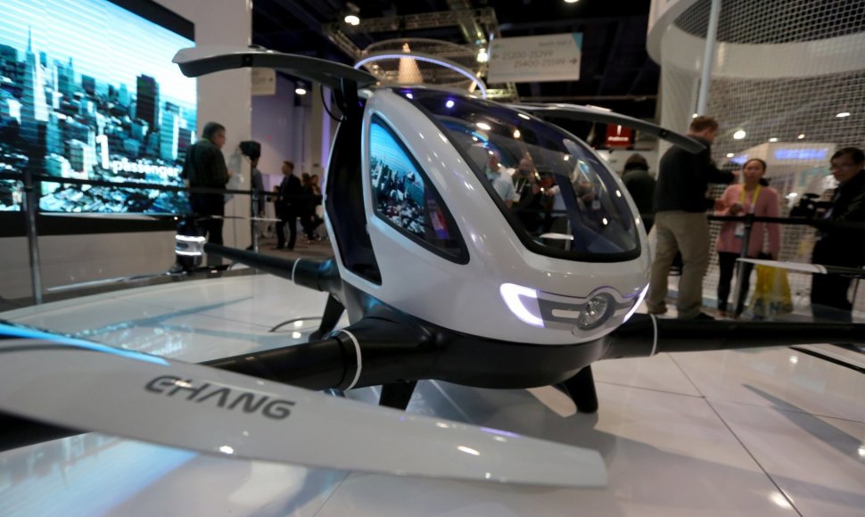 Ehang 184 – pirmasis dronas, kuriuo gali skristi žmogus