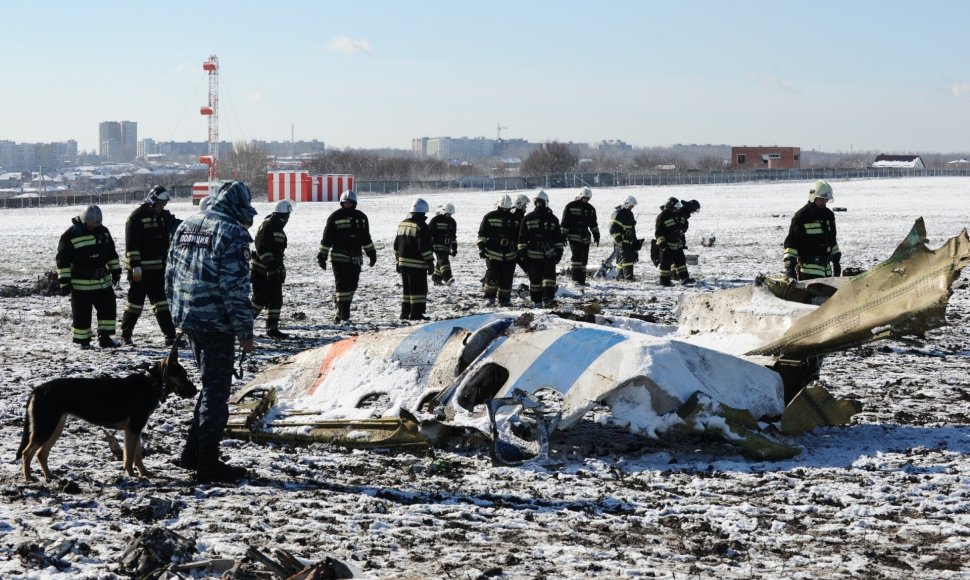 Rusijoje sudužo keleivinis lėktuvas, žuvo visi juo skridę žmonės