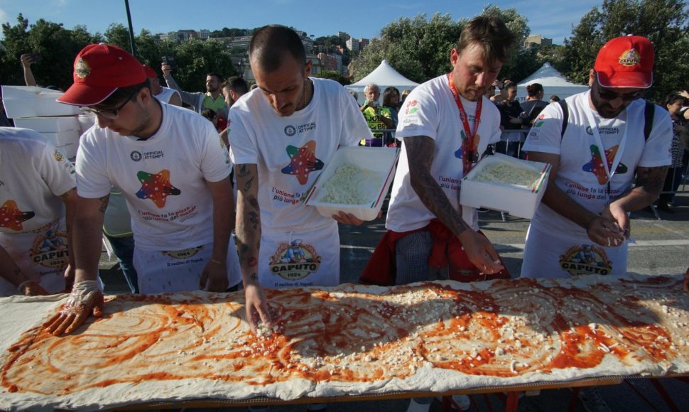 Neapolyje iškepta 2 km ilgio pica