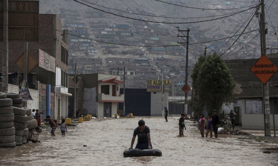 Potvyniai ir purvo nuošliaužos Peru