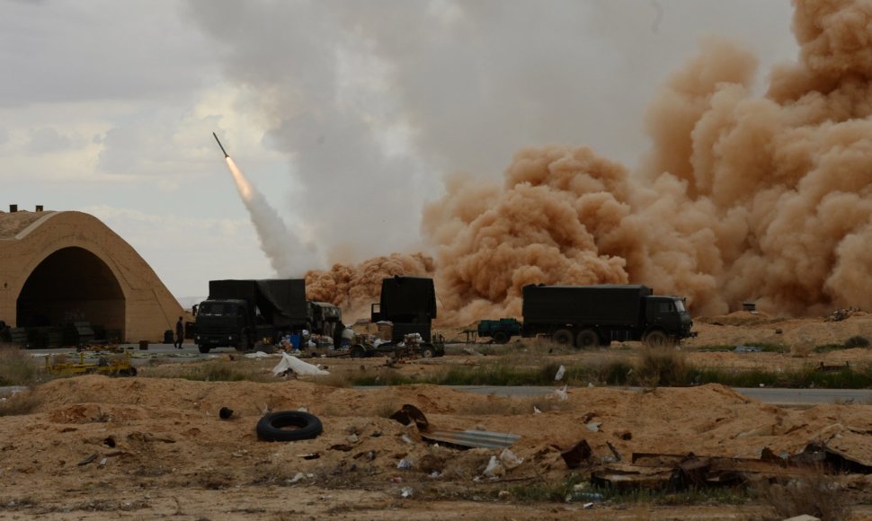 Sirijos vyriausybės pajėgos įžengė į „Islamo valstybės“ įnirtingai ginamą Palmyrą