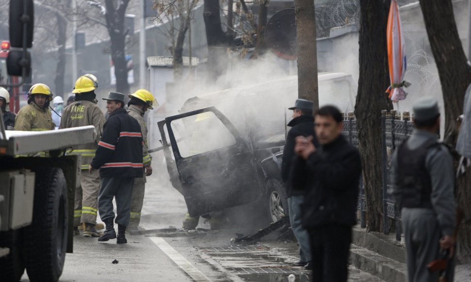 Turkijos diplomatų automobilis po sprogimo