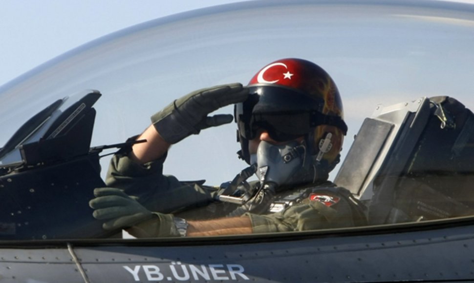 Turkijos naikintuvo pilotas
