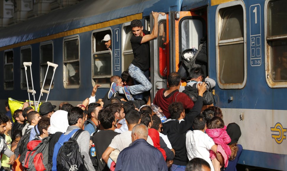 Pabėgėliai Budapešto traukinių stotyje