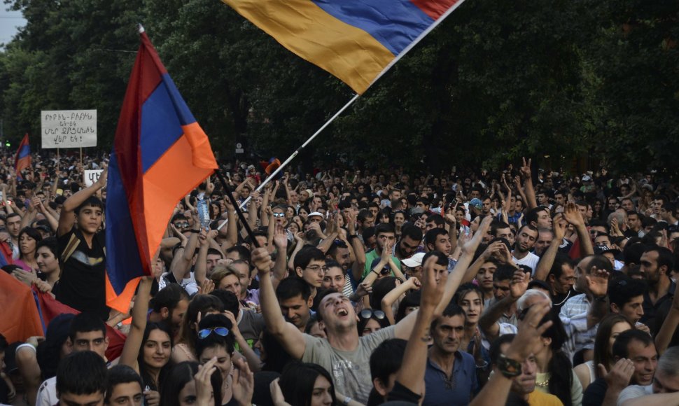 Armėnijoje – protestai prieš dideses elektros kainas.