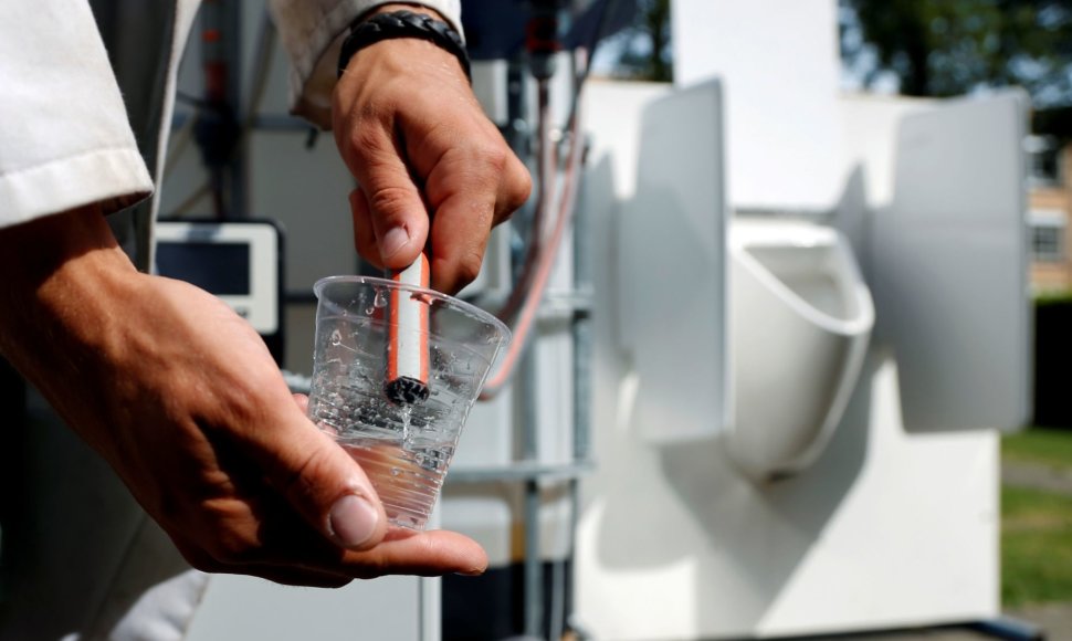 Belgijos mokslininkų sukurtas filtravimo aparatas verčiantis šlapimą į geriamą vandenį ir trąšas 