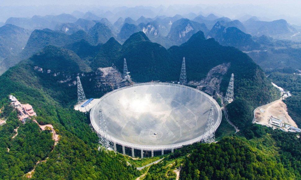 Kinijoje pradėjo veikti didžiausias pasaulyje radioteleskopas.