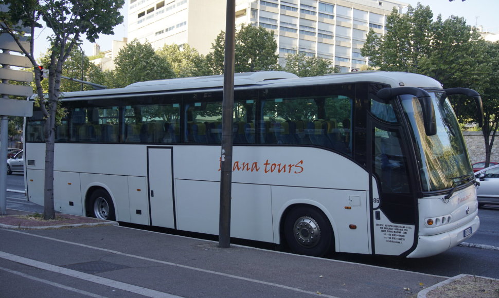 Naujas autobusas, skirtas „Novaturo“ keleiviams. 