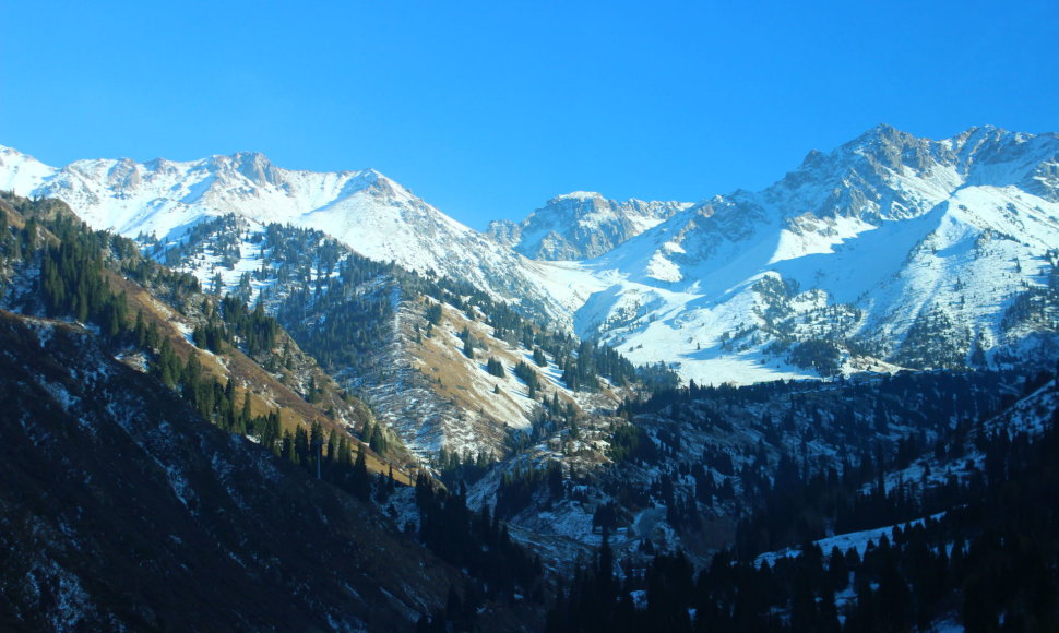Kelionė į Almatos slidinėjimo kurortą Medeo