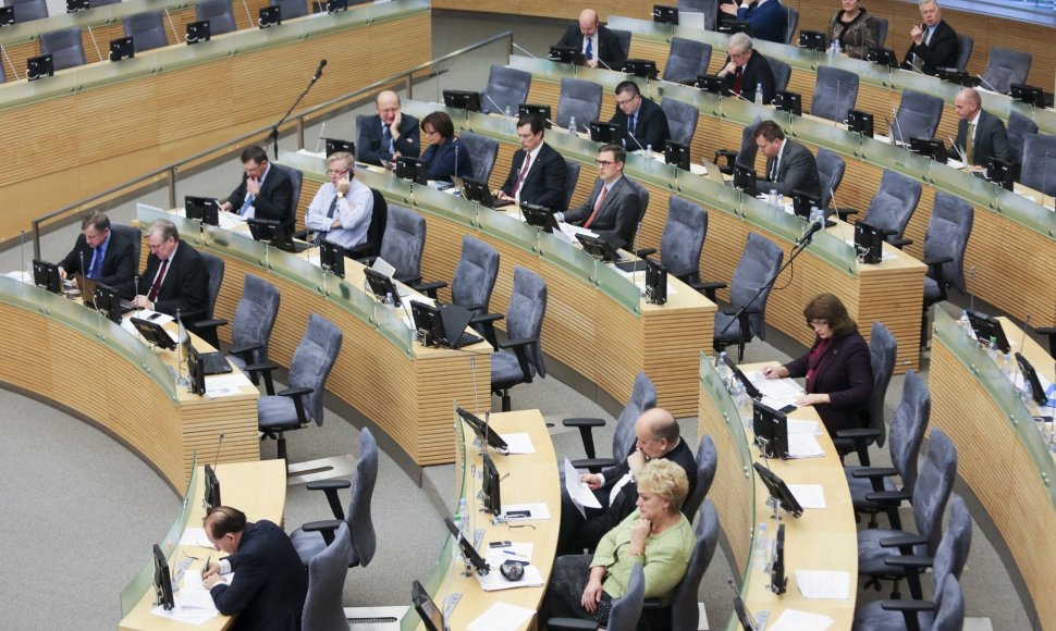 Seimas pirmą kartą svarsto kitų metų biudžetą