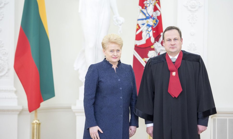 Prezidentė Dalia Grybauskaitė Prezidentūroje priėmė naujojo generalinio prokuroro Evaldo Pašilio priesaiką