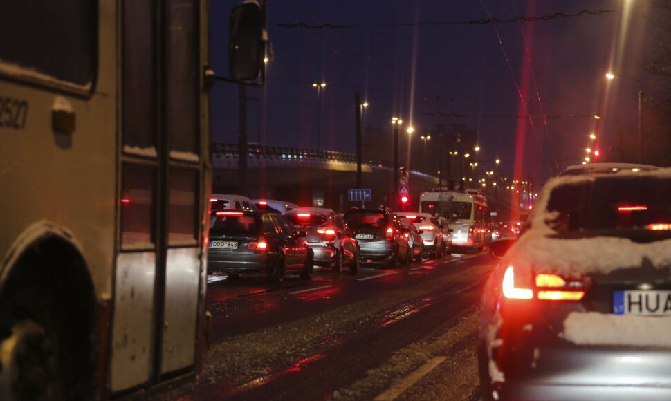 Vilniečiai gerai įvertino kelininkų darbą.