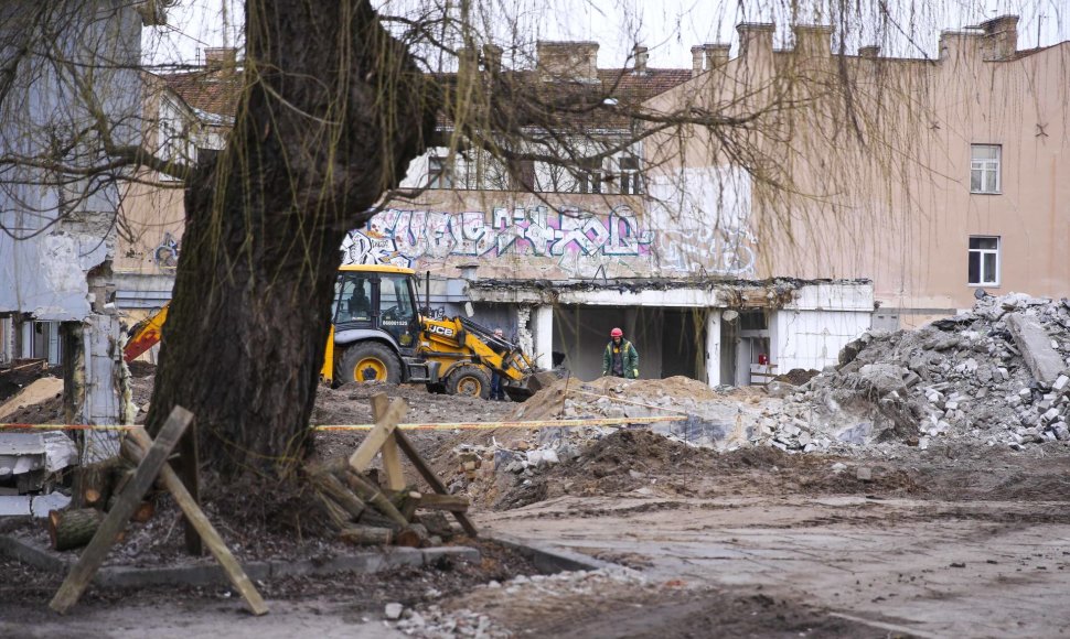 Nugriautas kino teatras „Lietuva“