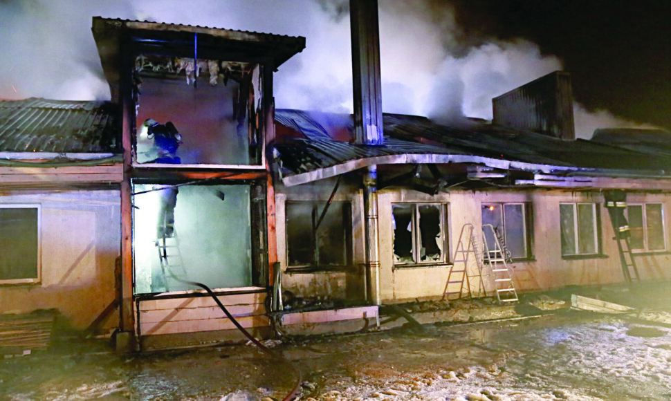 Utenos rajone, Užpaliuose, sudegė šv. Teresės šeimynos namai
