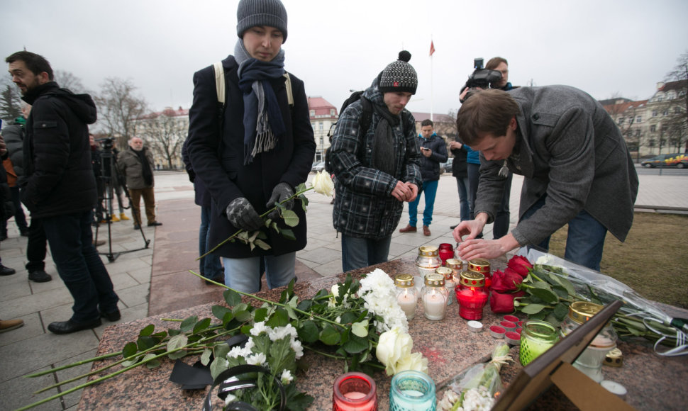 Vilniaus Katedros aikštėje pagerbtas nužudyto Boriso Nemcovo atminimas