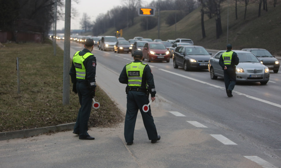 Vilniaus kelių policijos reidas Ukmergės gatvėje