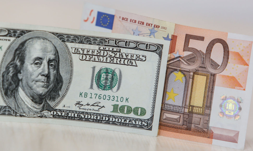 Jungtinių Valstijų doleriai ir Eurai