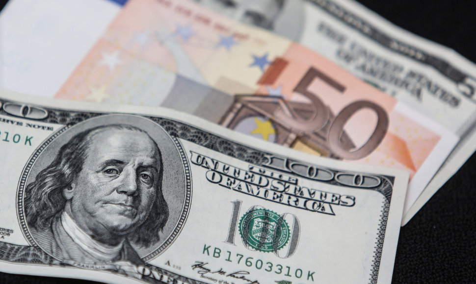 Jungtinių Valstijų doleriai ir Eurai