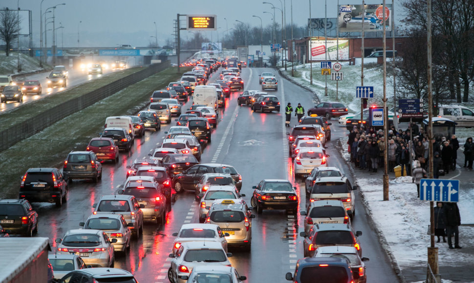 Vilniaus kelių policijos vykdė maršrutinio transporto eismo juostos kontrolę