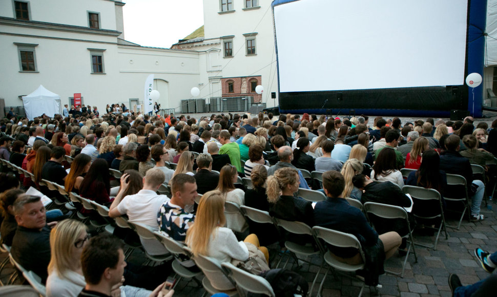 „Kino po žvaigždėmis“ sezono atidarymo akimirka