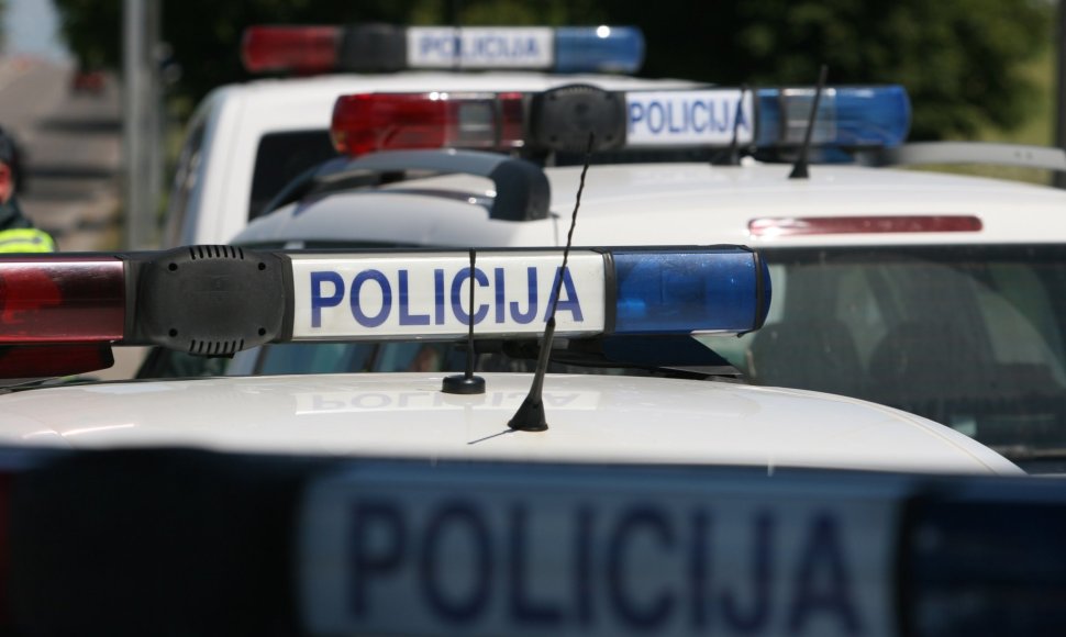 Šiauliuose policija krečia futbolo sirgalius iš Lenkijos