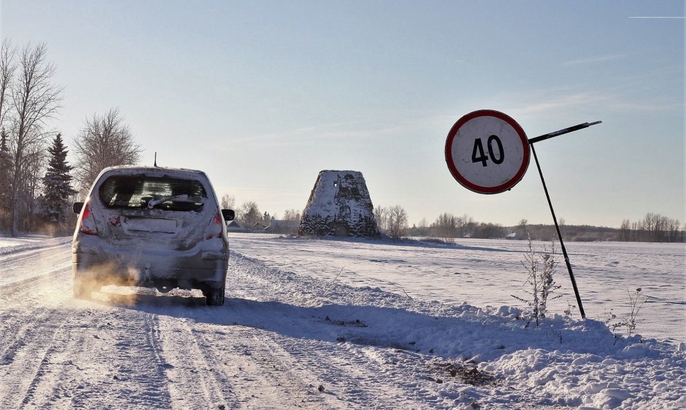 Žiemos grožis atperka kelininkų apsileidimus