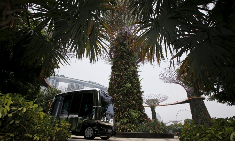 Be vairuotojo funkcionuojantis autobusas Singapūre