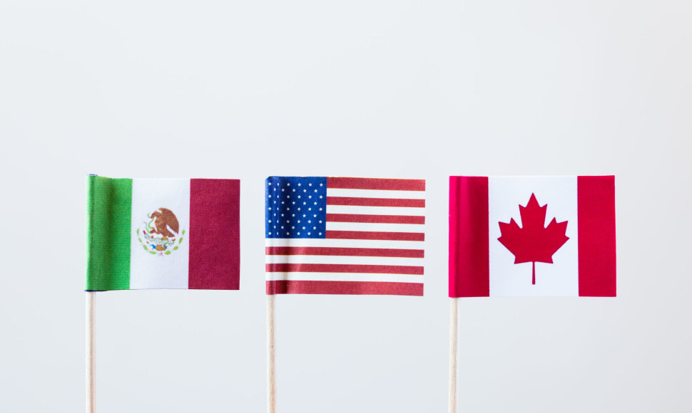 Trijų NAFTA šalių vėliavos 