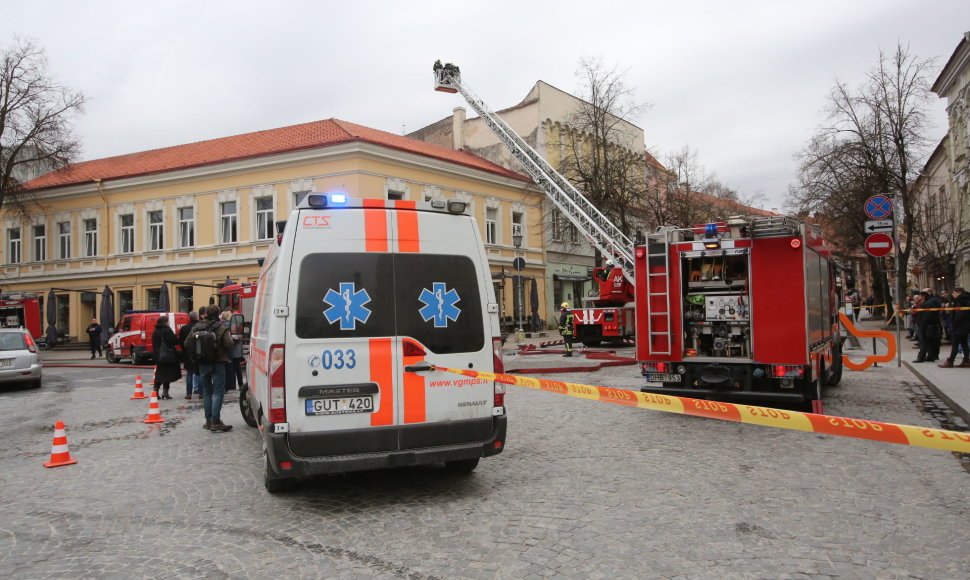Vilniaus senamiestyje, Pilies gatvėje, kilo gaisras restorano pastate