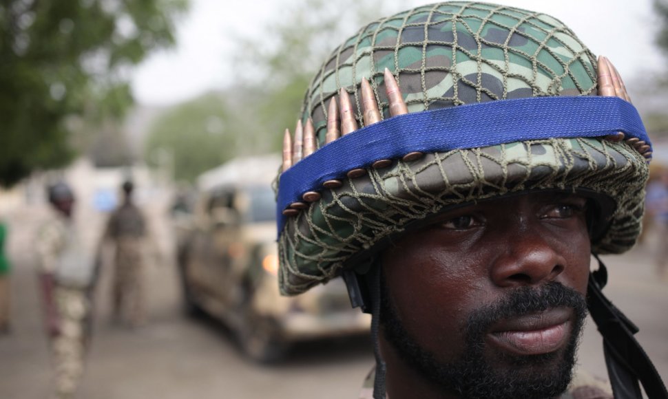 Nigerijos kariuomenės karys.