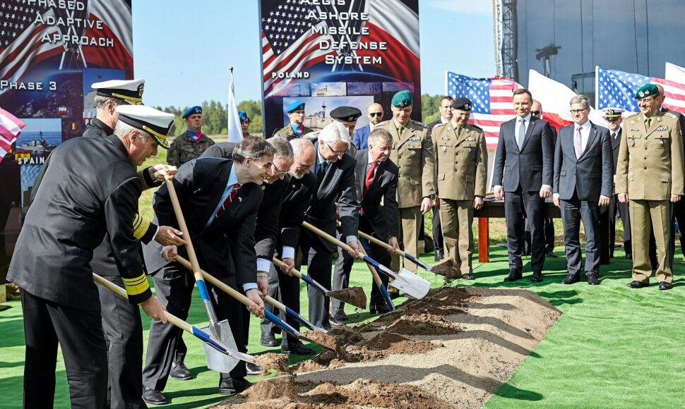 Lenkijoje dedamas JAV raketų skydo dalies kertinis akmuo