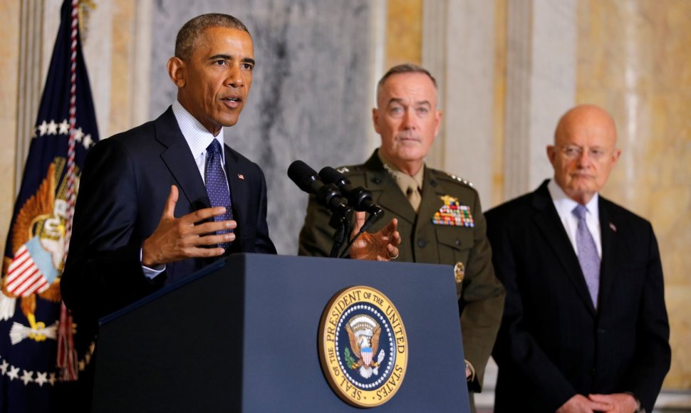 JAV prezidentas Barackas Obama, nacionalinio saugumo vadovas Jamesas Clapperis jaunesnysis ir generalinio štabo vadas Josephas Dunfordas