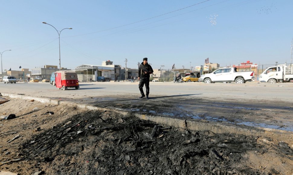 Irako karys stovi prie sprogimo vietos