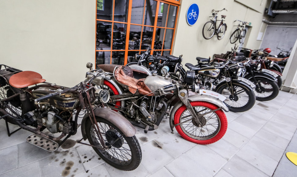 Motociklų ekspozicija muziejuje